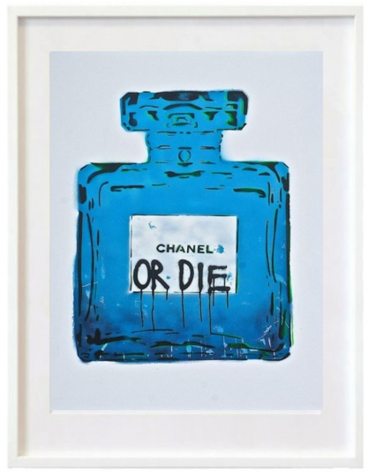 Chanel or die Street blue i gruppen Konstgalleri / Teman / Julkalender lucka 4 hos NOA Gallery (200302_3985)